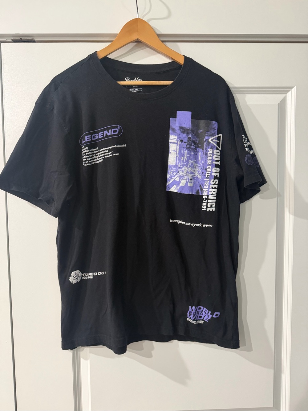 Brooklyn Cloth XXL Black Graphic Tee with Purple Print Men’s Short Sleeve Shirt